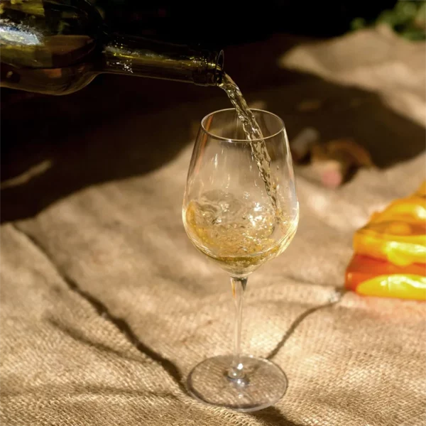WHITE WINE